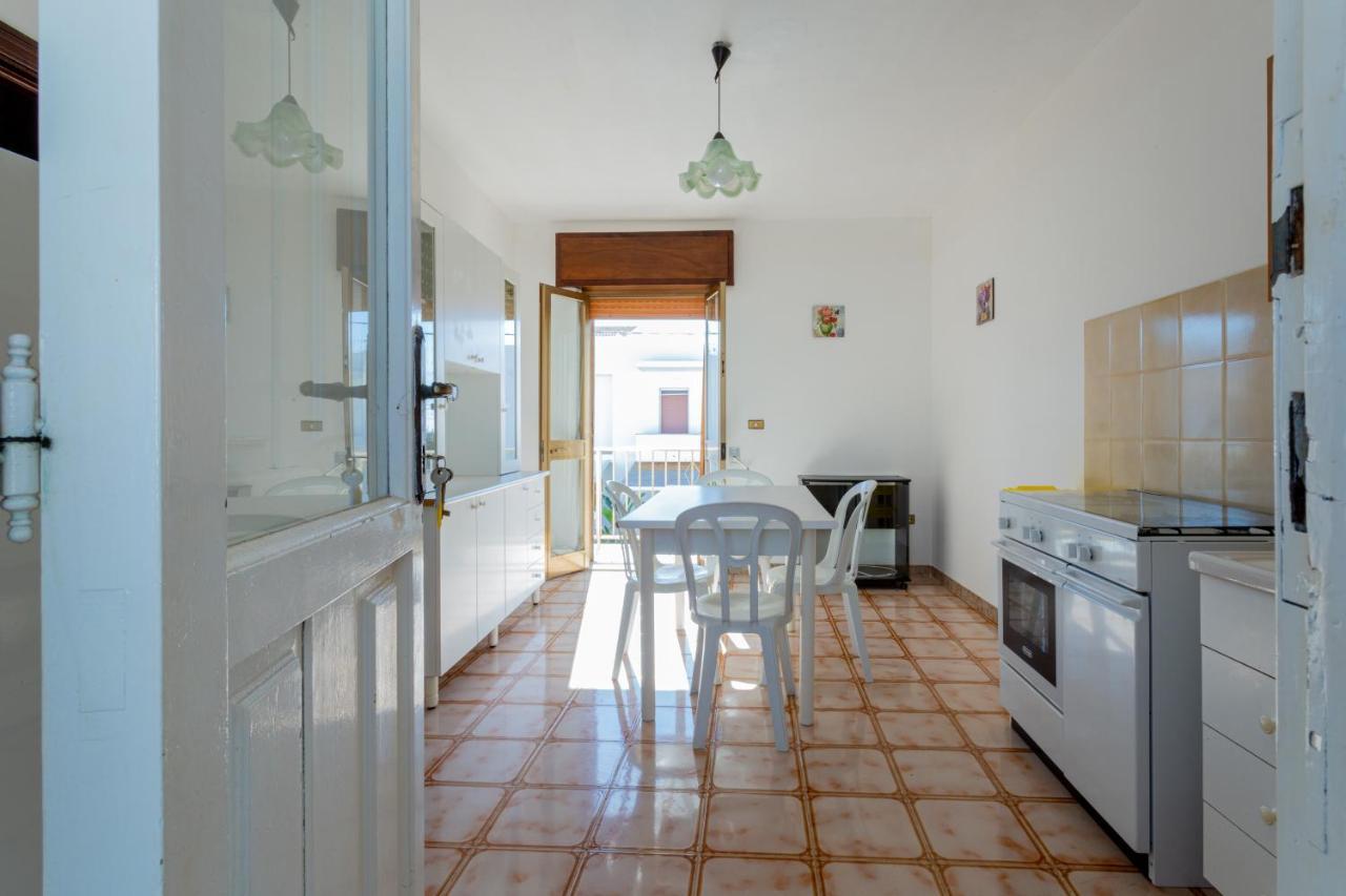 Appartamento Climatizzato A 30 M Dalla Spiaggia Con Vista Mare ตอร์เรมอซซา ภายนอก รูปภาพ